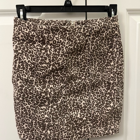 Free People Leopard print Good condition Hardly worn . Size 2 / UK 6 - Picture 2 of 3